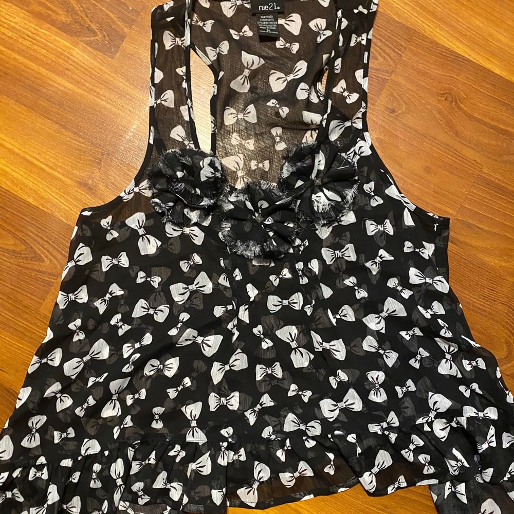 Bow print tank top blouse